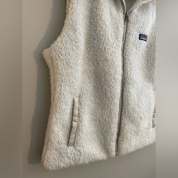 Patagonia White Sherpa Vest - Picture 4 of 5